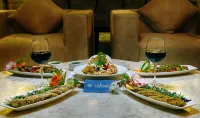 Udaan Clover Hotel & Banquet, Siliguri - Bữa sáng