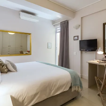 Sea Castle Hotel Camps Bay Отели рядом с достопримечательностью «Бантри-Бэй»