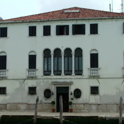 Casa Sant'Andrea Hotels near Venice Marina