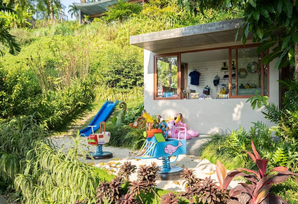 실반 고 창의 멋진 인피니티 풀 전망