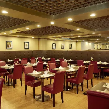 Best Western Plus Hotel Hong Kong Отели рядом с достопримечательностью «Эскалаторы Централ-Мид-Левелс»
