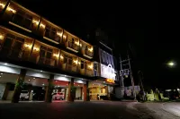 Damar Boutique Hotel Hotell i Tulusrejo