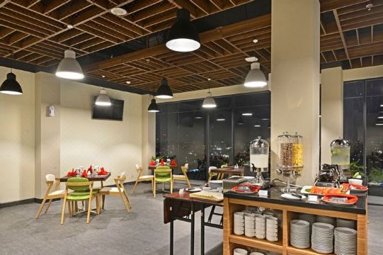 휘즈 프라임 호텔 카팁 슐라이만 파당