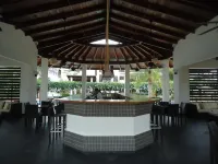 Sybaris Suites & Residences - بار
