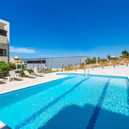 Eltina Hotel