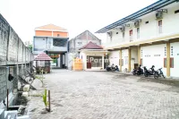 Puri Karomah Syariah RedPartner Hotel di Sekaran