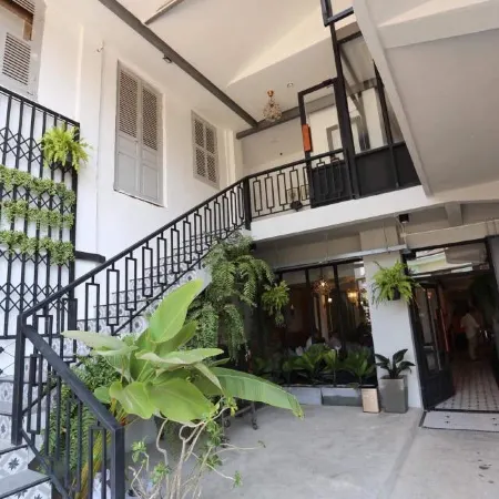 Bloom Boutique Hotel & Cafe Отели рядом с достопримечательностью «Ват Чан»