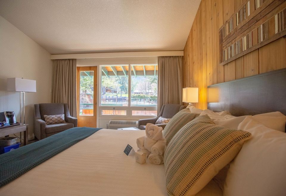 Fairmont Hot Springs Resort,East Kootenay - Updated Prices & Hotel ...