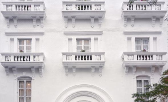 Manoir des Arts Hotel