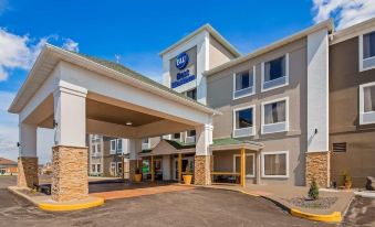 Rodeway Inn & Suites