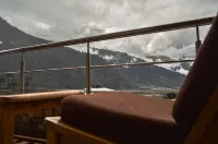 Forest View Retreat Hotels in Manali