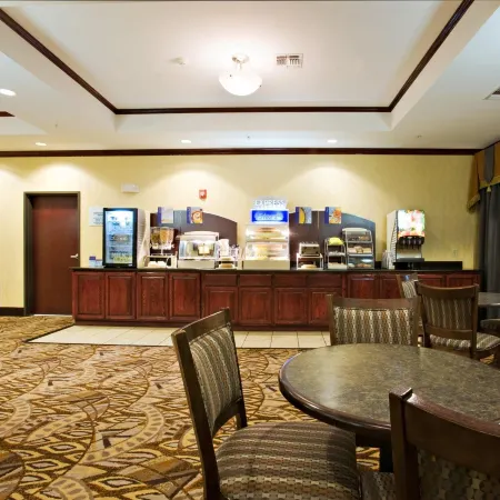 Holiday Inn Express & Suites SNYDER by IHG