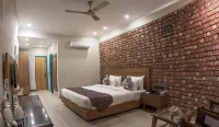 Arch the Baakhli Corbett Hotels in Kashipur
