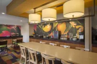 Fairfield Inn & Suites Indianapolis Airport - Quầy Bar