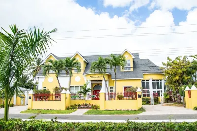 Brownstone Marlin Drive Hotels near Golden Gates