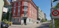 EasyHotel Zürich West Hotel a 