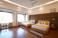 Rawla Ratanpur - Kingfisher Hotel Hotels near Kali Kalyan Dham shakti peeth,Varda