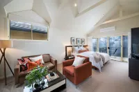 Falls Mountain Retreat Blue Mountains Hotels in Wentworth Falls
