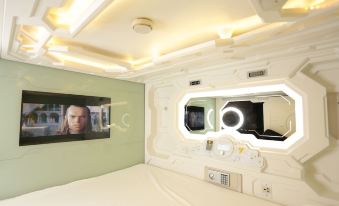 The Yellow Capsule Hotel Close to Airport