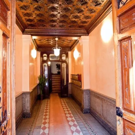 Hostal Abel Victoriano Отели рядом с достопримечательностью «Небоскреб "Испания"»