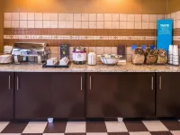 Hampton Inn San Antonio Stone Oak - breakfast