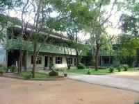 Hotel Eden Garden Hotels in der Nähe von Inamaluwa Isipathanarama Viharaya