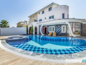 Extraordinary Villa with Private Pool in Antalya