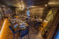 Arctic TreeHouse Hotel - Frühstück