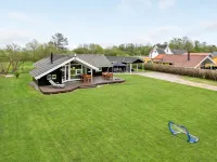 "Tore" - 200m from the Sea - 3-Star
