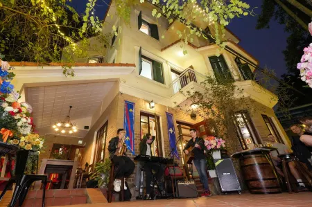Musketeers Guest House