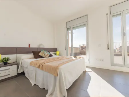 Lydia Отели в г. Ла-Амполья