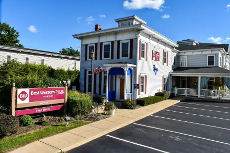Best Western Plus Lawnfield Inn  Suites