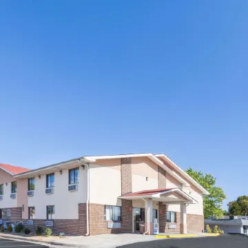 Super 8 by Wyndham Winchester VA