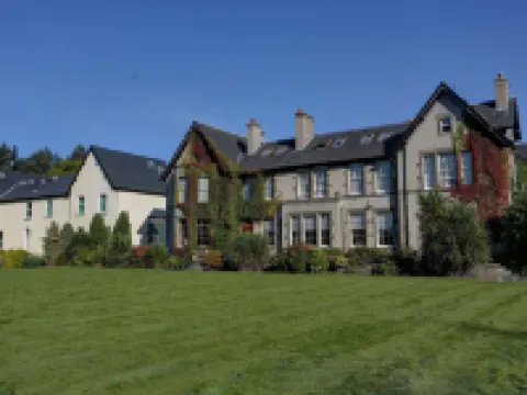 Best Western Balgeddie House Hotel グレンロセスのホテル