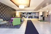 La Quinta Inn & Suites by Wyndham - Tampa South - Jacuzzi