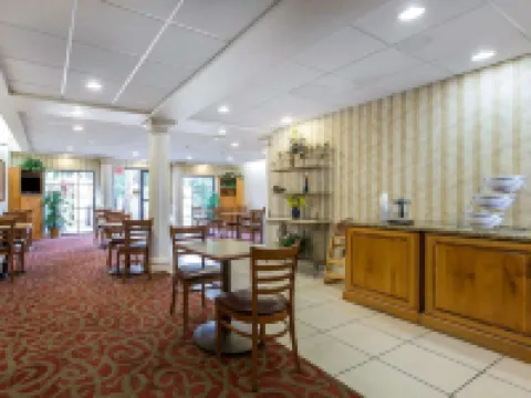 棕櫚沙漠I-10號舒適套房酒店 棕櫚沙漠城酒店