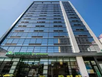Wingate by Wyndham Long Island City Hotels near Elmhurst