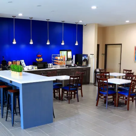Americas Best Value Inn and Suites Prairieville