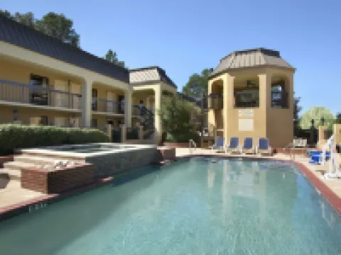 Days Inn by Wyndham Longview South Hotels in Longview