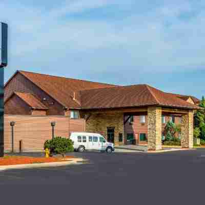 Riverview Inn & Suites, Ascend Hotel Collection Hotel Exterior