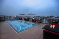 Casa in Luxury Suites - Kolam Renang