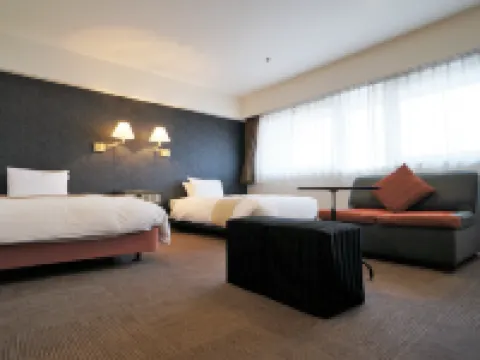 Green Rich Hotel Nishitetsu Ohashi Ekimae Hotels near Level 5 Stadium