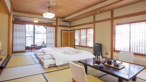 Ryokan Ichikawa in Эна