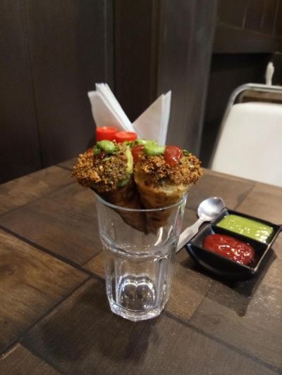 料理 ラッキー レストラン＆ゲストハウスの写真