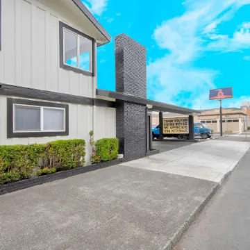 Americas Best Value Inn & Suites Eureka