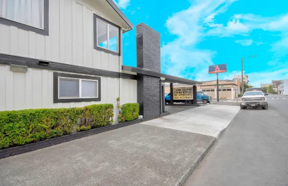 加利福尼亞尤里卡 - 舊城區 6 號開放式客房汽車旅館