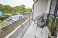 Host & Stay - Scarborough View Luxury Apartment
