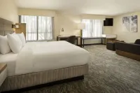 SpringHill Suites Fort Worth University Hotel dekat Herman Clark Stadium