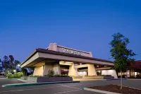 DoubleTree by Hilton Bakersfield