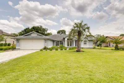 Spring Hill Home - Pool, Grill and Golf Course Views